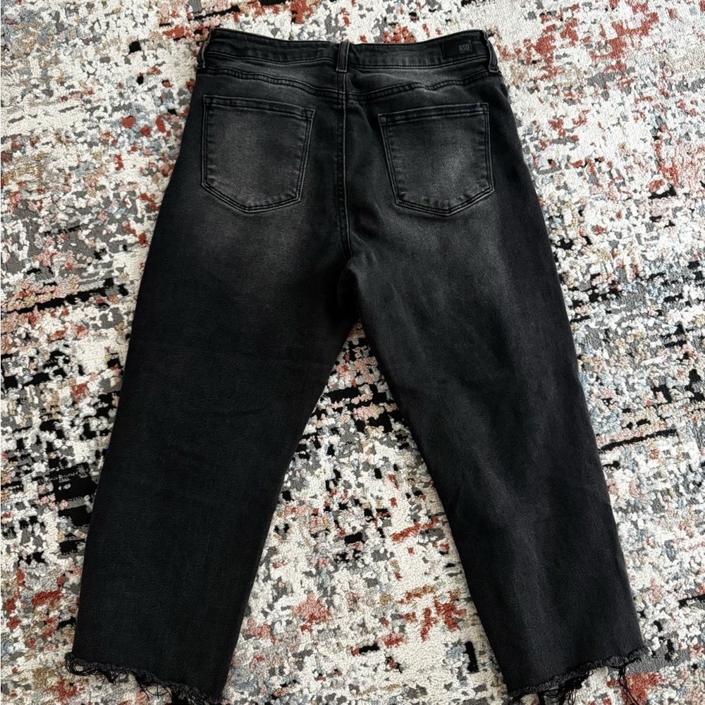 Black Distressed Button-Fly Jean Capris - Picture 4 of 4